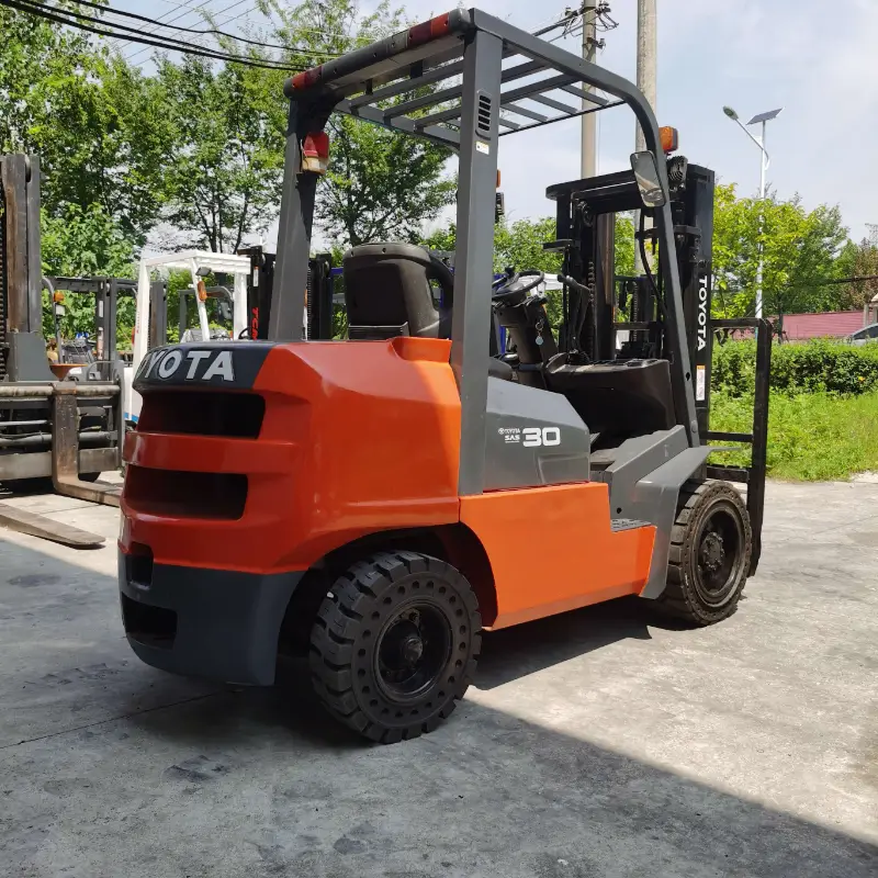 Used Toyota 3 Ton Diesel Forklift, Solid Tires Warehouse Material Handling Forklift